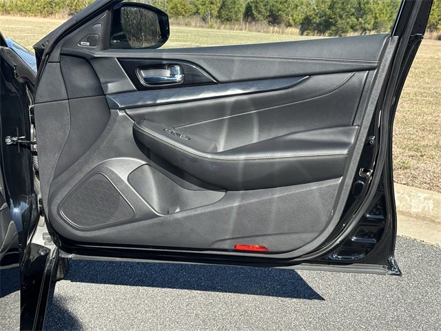 2023 Nissan Maxima Platinum