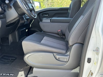 2024 Nissan Titan SV