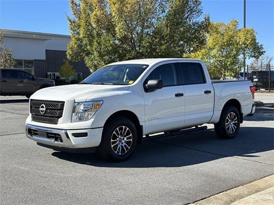 2024 Nissan Titan SV