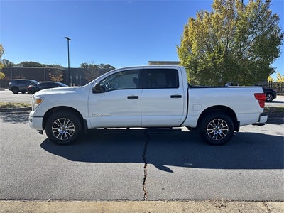 2024 Nissan Titan SV