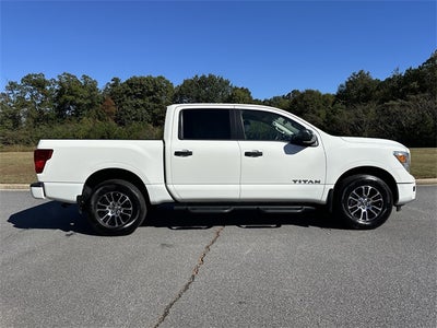 2024 Nissan Titan SV
