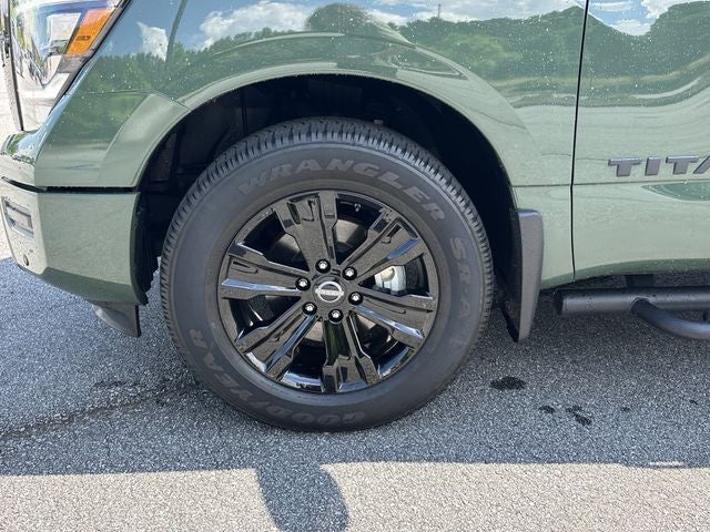 2024 Nissan Titan SV