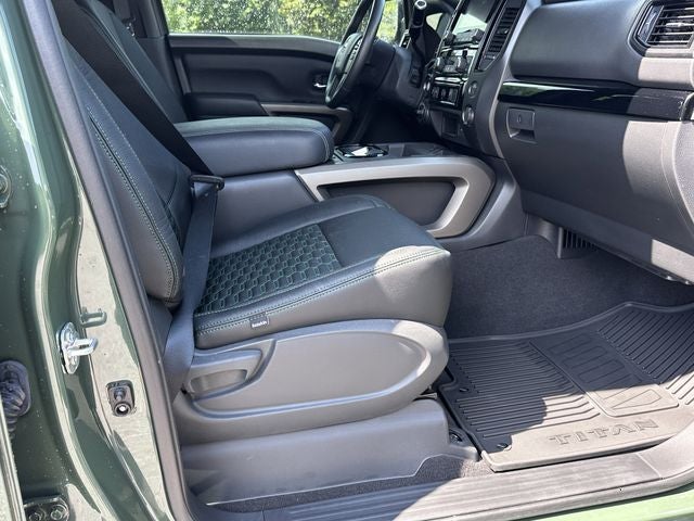 2024 Nissan Titan SV