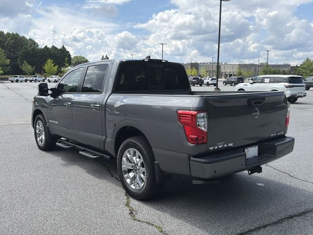 2024 Nissan Titan SV