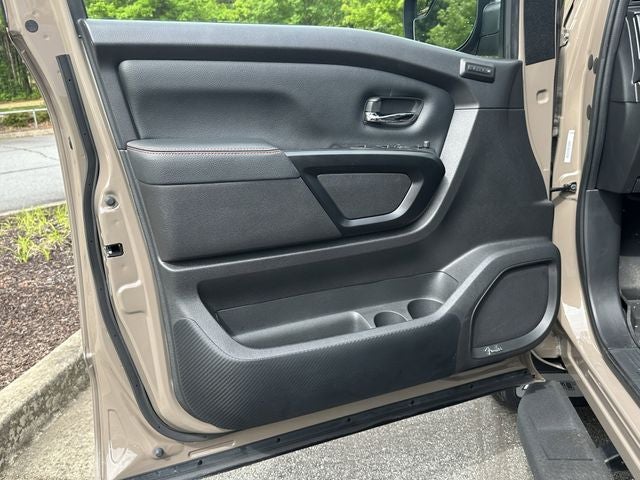 2024 Nissan Titan PRO-4X