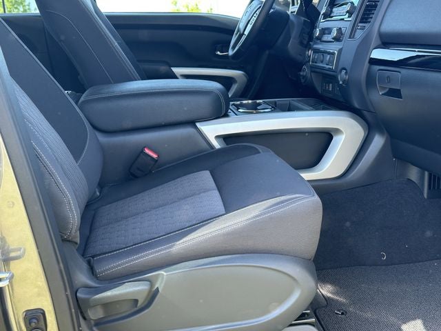 2024 Nissan Titan XD SV