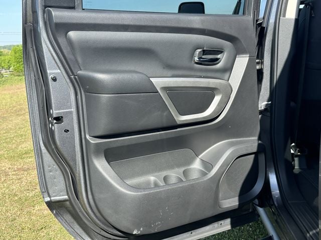 2024 Nissan Titan XD SV