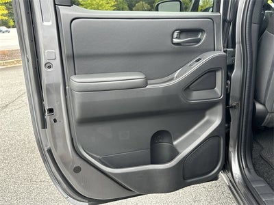 2026 Nissan Frontier SV Dark Armor