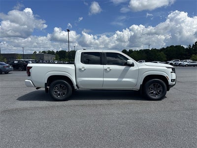 2025 Nissan Frontier SV