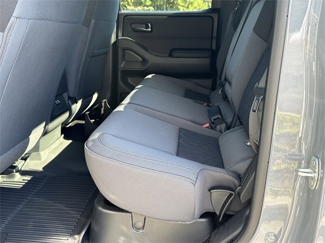 2026 Nissan Frontier SV Dark Armor 1" LIFT