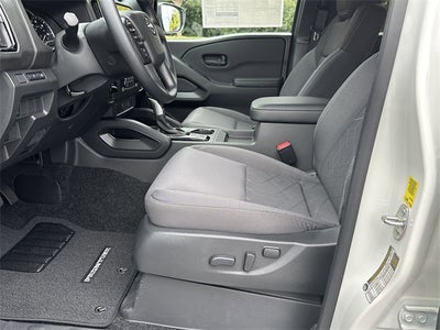 2026 Nissan Frontier SV Dark Armor