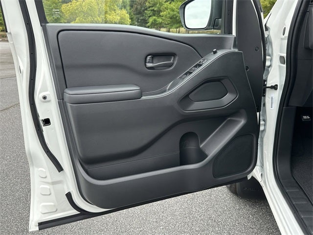 2026 Nissan Frontier SV Dark Armor