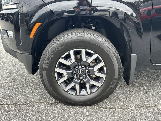 2024 Nissan Frontier SL