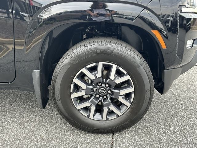 2024 Nissan Frontier SL