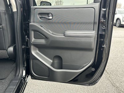 2024 Nissan Frontier SL