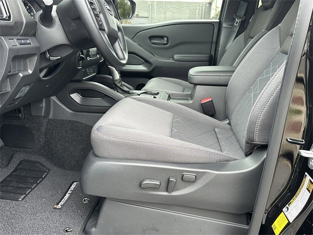 2026 Nissan Frontier SV Dark Armor