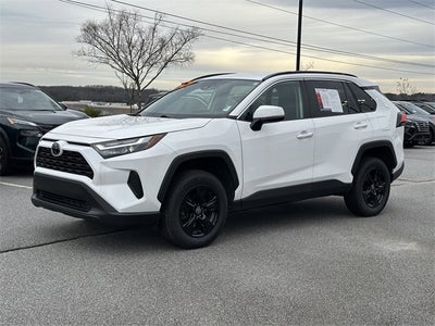 2024 Toyota RAV4 XLE