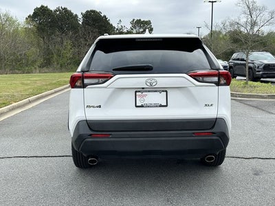 2022 Toyota RAV4 XLE