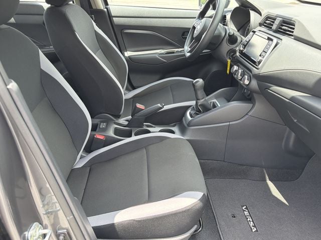 2025 Nissan Versa 1.6 S Manual