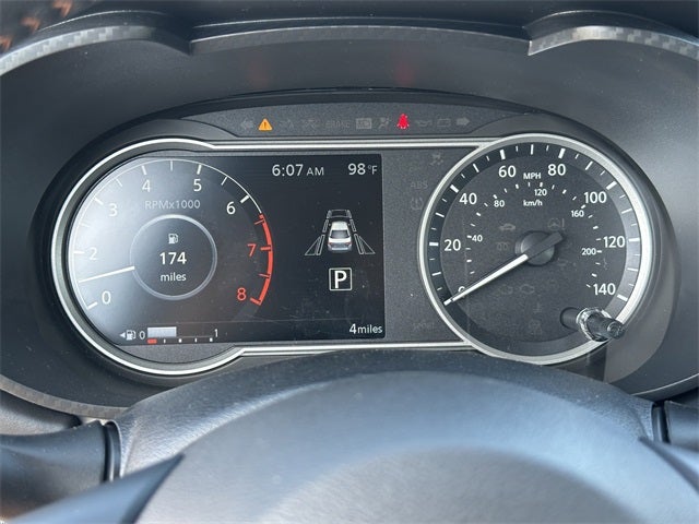 2025 Nissan Versa 1.6 SR