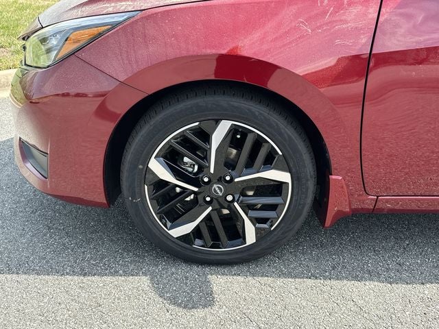 2025 Nissan Versa 1.6 SR