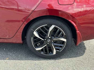 2025 Nissan Versa 1.6 SR