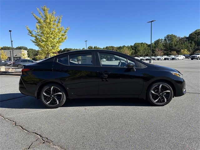 2025 Nissan Versa 1.6 SR