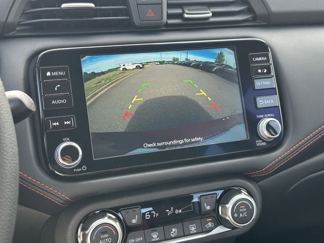 2025 Nissan Versa 1.6 SR