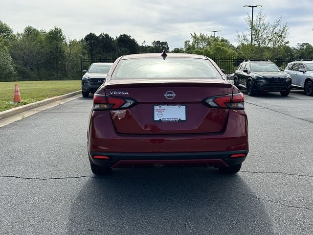 2025 Nissan Versa 1.6 SR