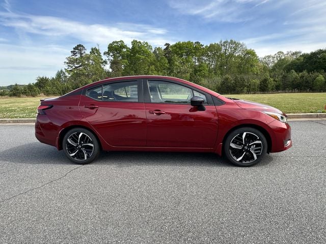 2025 Nissan Versa 1.6 SR