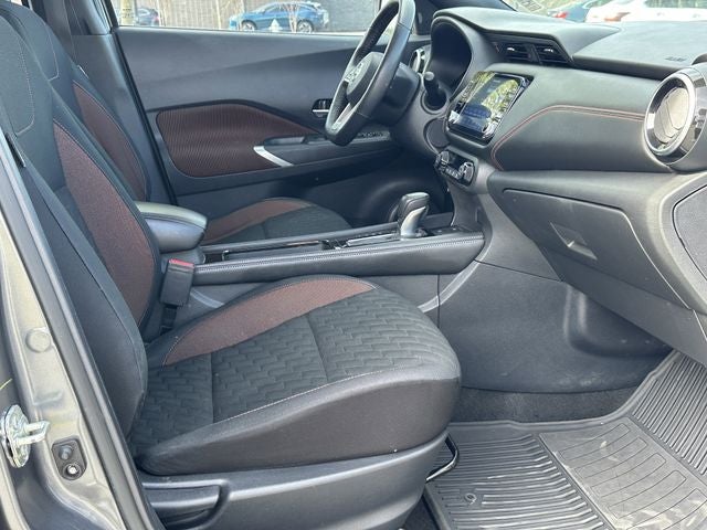 2021 Nissan Kicks SR