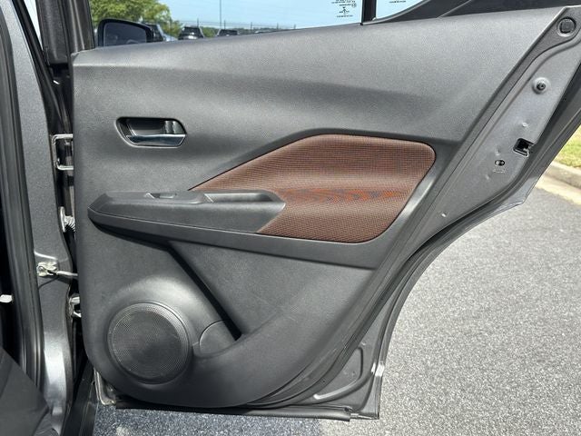 2021 Nissan Kicks SR