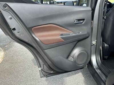 2021 Nissan Kicks SR