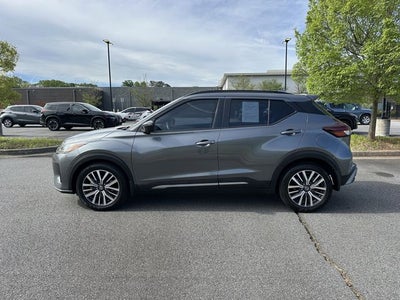 2021 Nissan Kicks SR