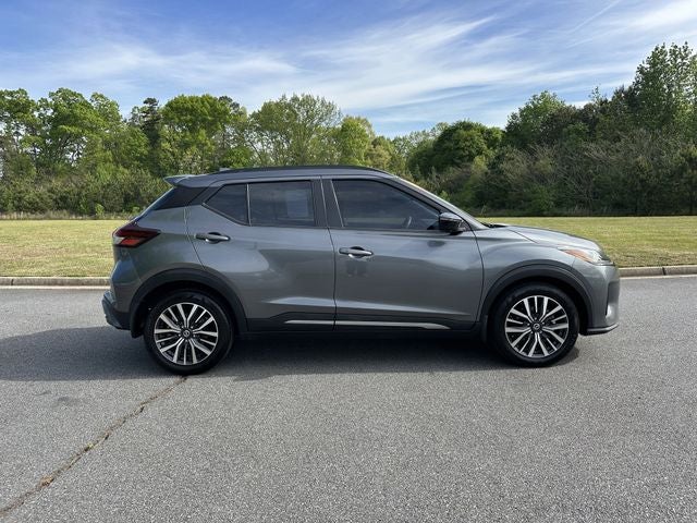 2021 Nissan Kicks SR