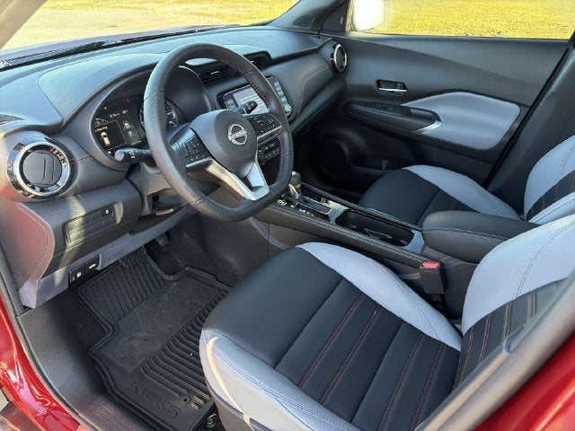 2022 Nissan Kicks SR