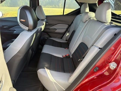 2022 Nissan Kicks SR