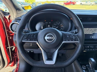 2022 Nissan Kicks SR