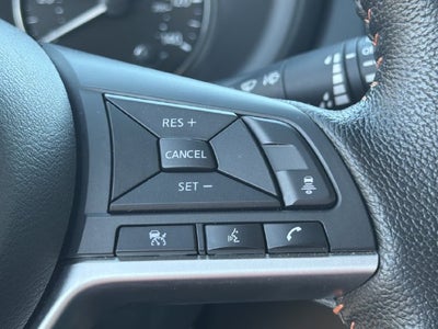 2022 Nissan Kicks SR