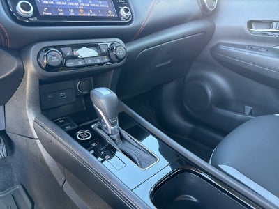 2022 Nissan Kicks SR