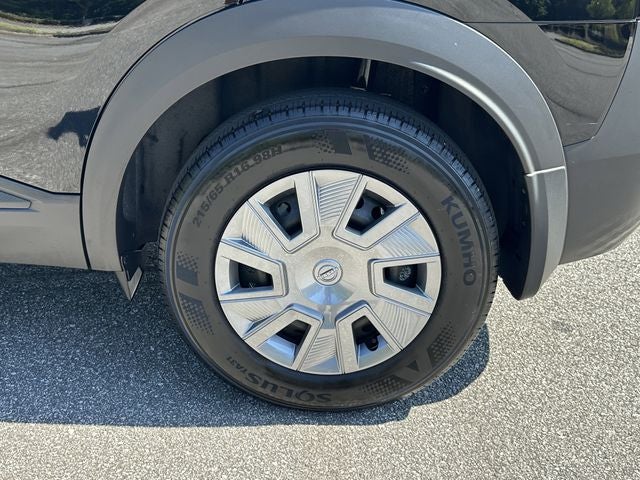 2025 Nissan Kicks S
