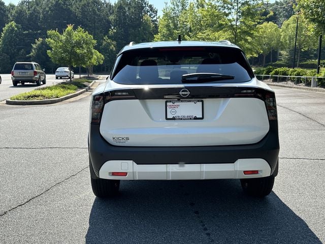 2026 Nissan Kicks SV