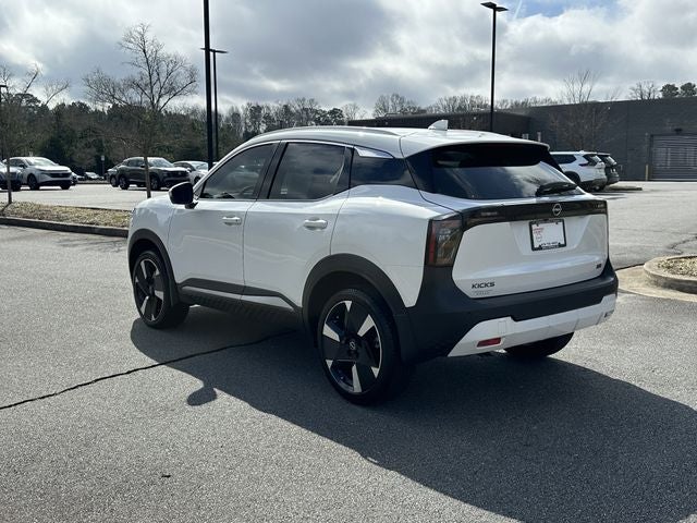 2025 Nissan Kicks SR