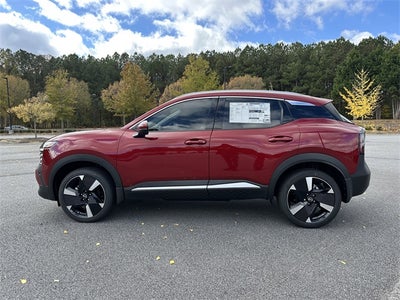 2025 Nissan Kicks SR