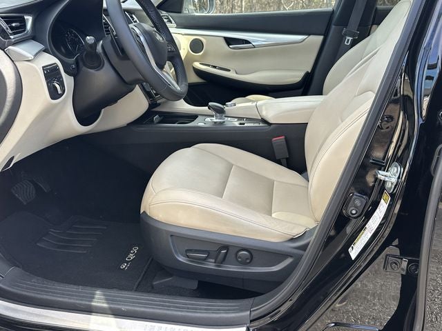 2021 INFINITI QX50 LUXE