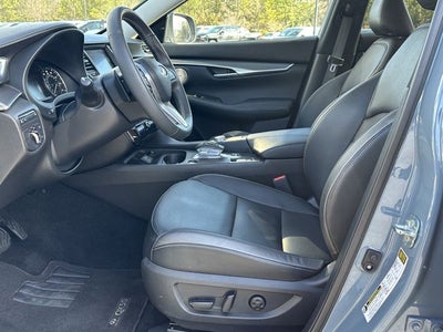 2023 INFINITI QX50 LUXE