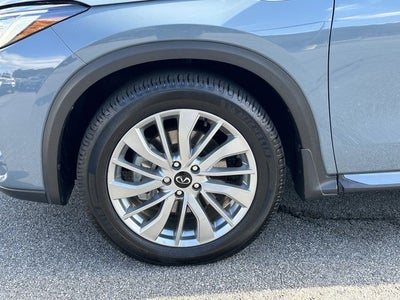 2023 INFINITI QX50 LUXE