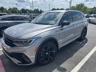 2023 Volkswagen Tiguan 2.0T SE R-Line Black