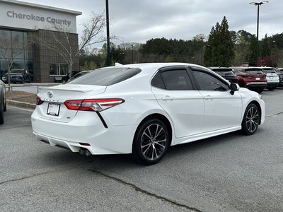 2020 Toyota Camry SE
