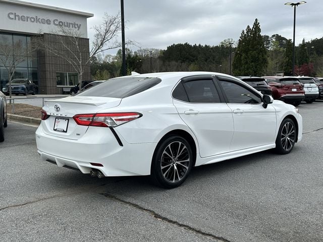 2020 Toyota Camry SE